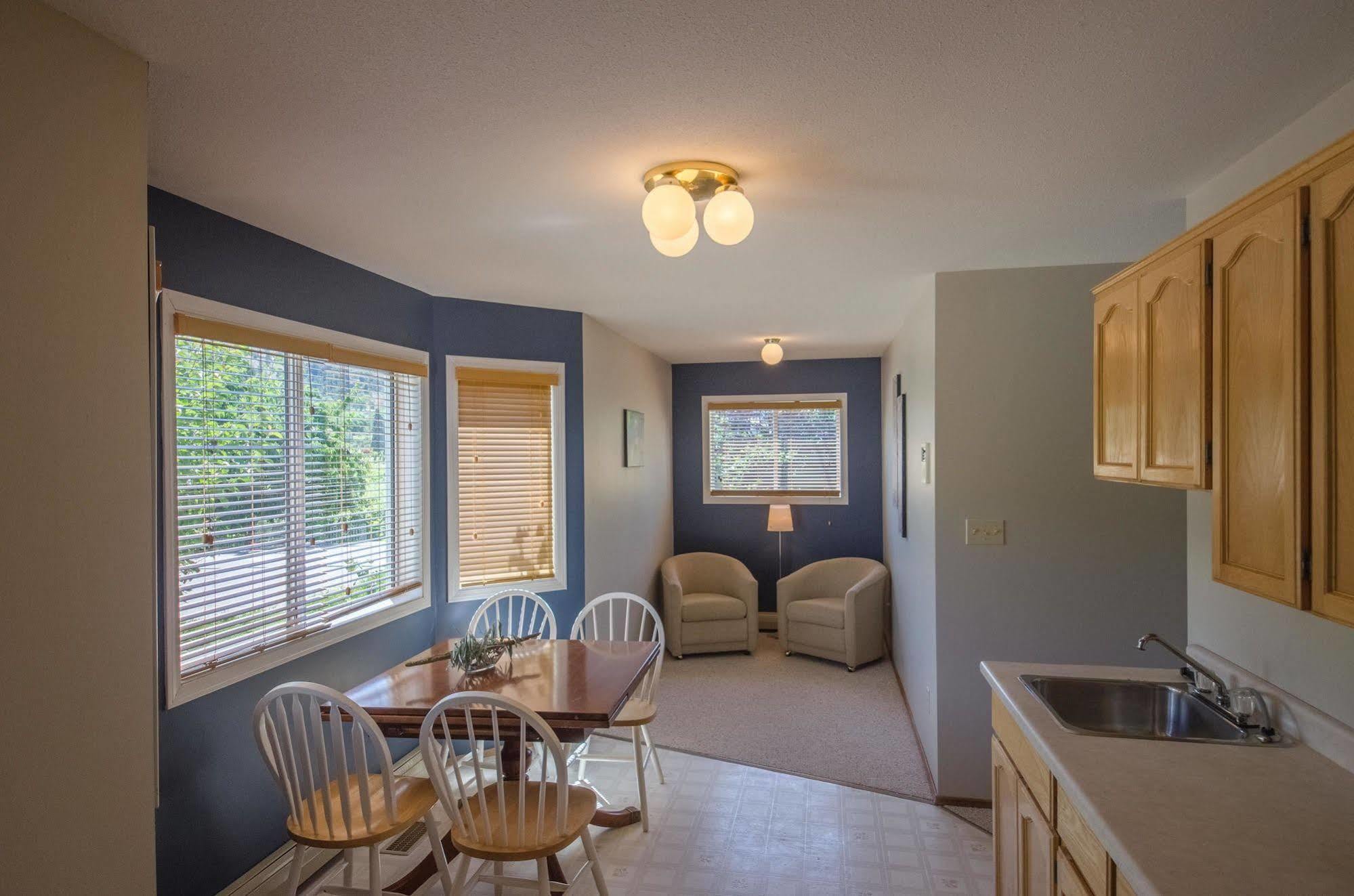 Ok Whistle Stop Bed & Breakfast Penticton Extérieur photo